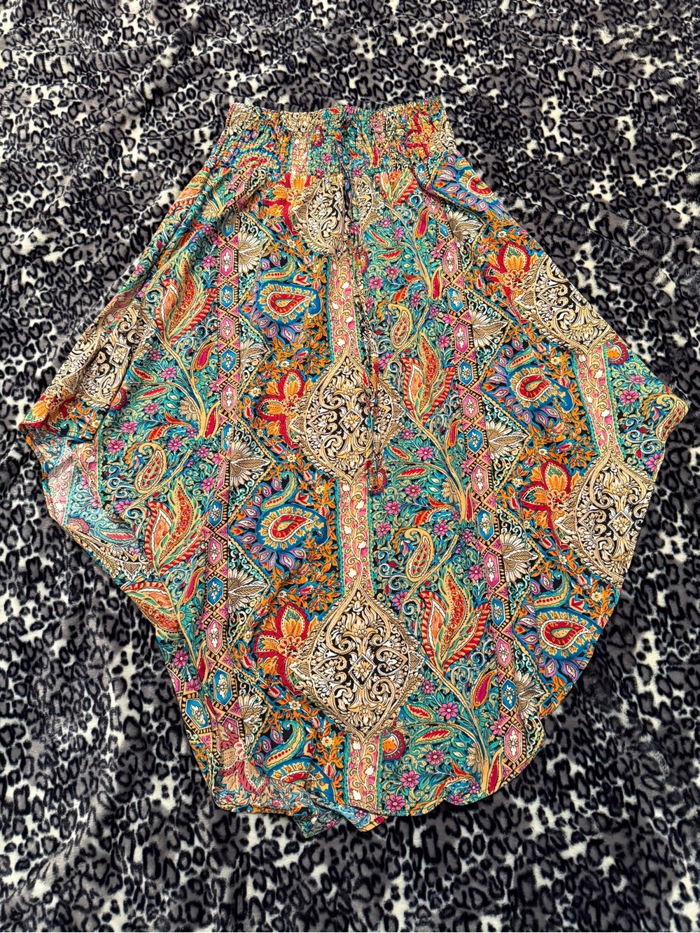 SHEIN wandoria paisley print curved hem skirt